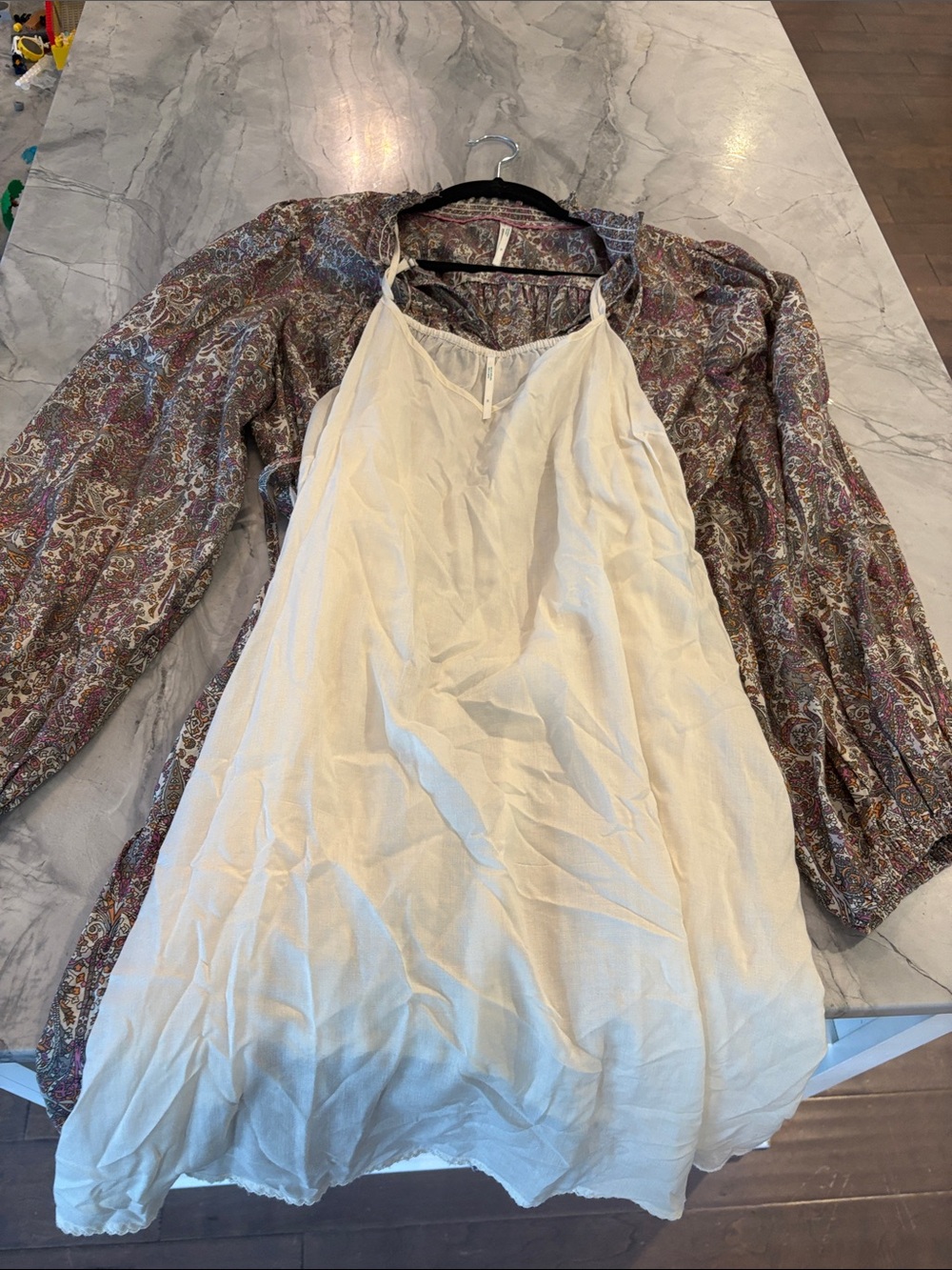 Anthropologie Paisley Tie-Waist Long Sleeve Dress in Grey and Cream - Picture 4 of 5
